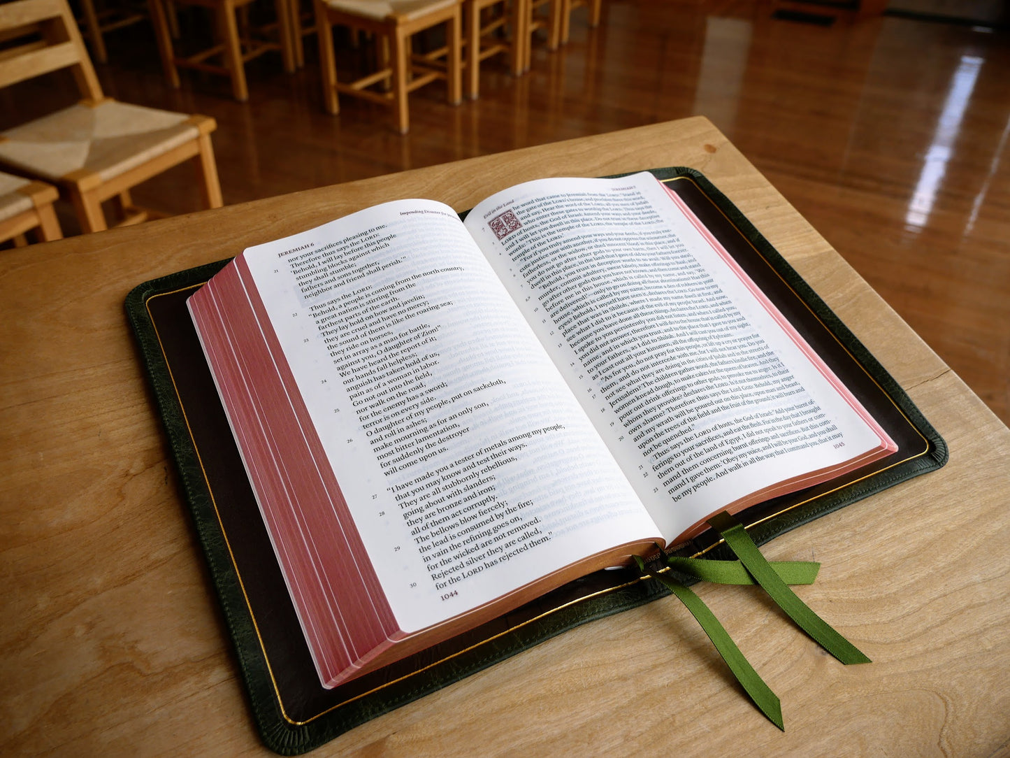 Schuyler Treveris ESV, Full Yapp Olive Green Calfskin Bible