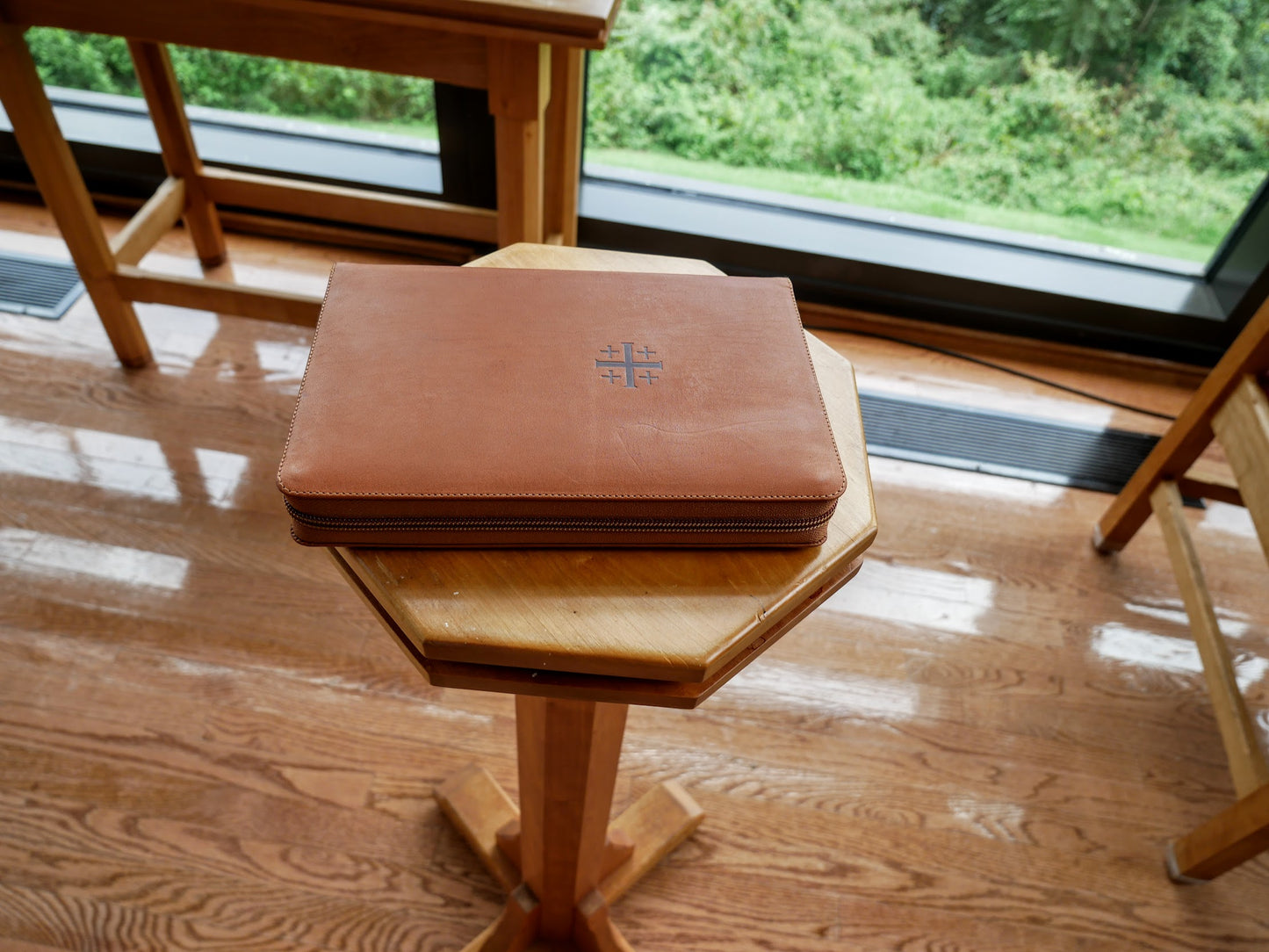 Schuyler Treveris ESV, Saddle Brown Calfskin Bible, Zipper Edition